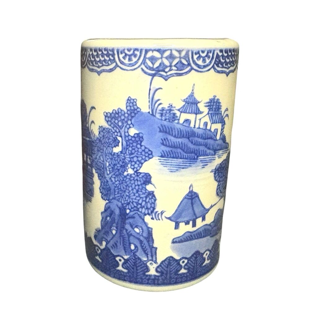 Chinese Kangxi Porcelain Blue And White Brushpot W/ Mark Continuous Landscape